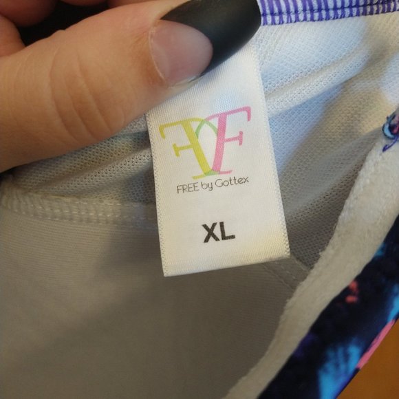 Free By Gottex Women's Swimsuit Top - Picture 3 of 7